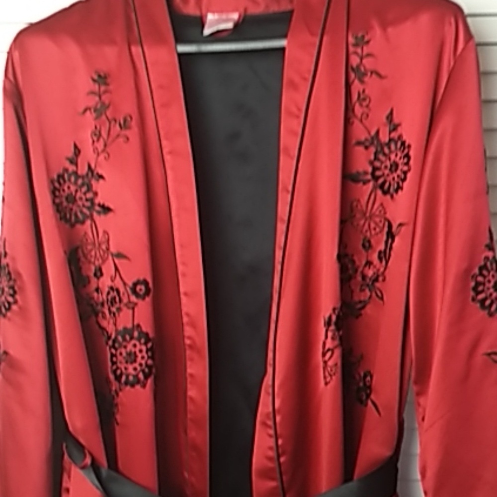 CABERNET Sleepwear-Robe - Picture 5 of 10